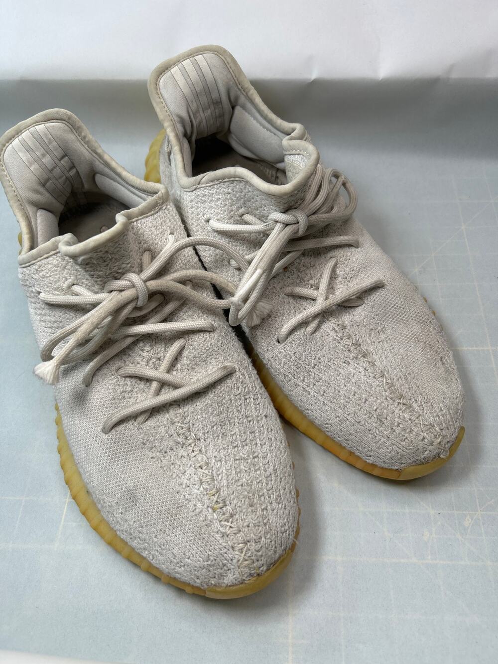 Pre-Owned Size 8.5 - adidas Yeezy Boost 350 V2 Low Bone